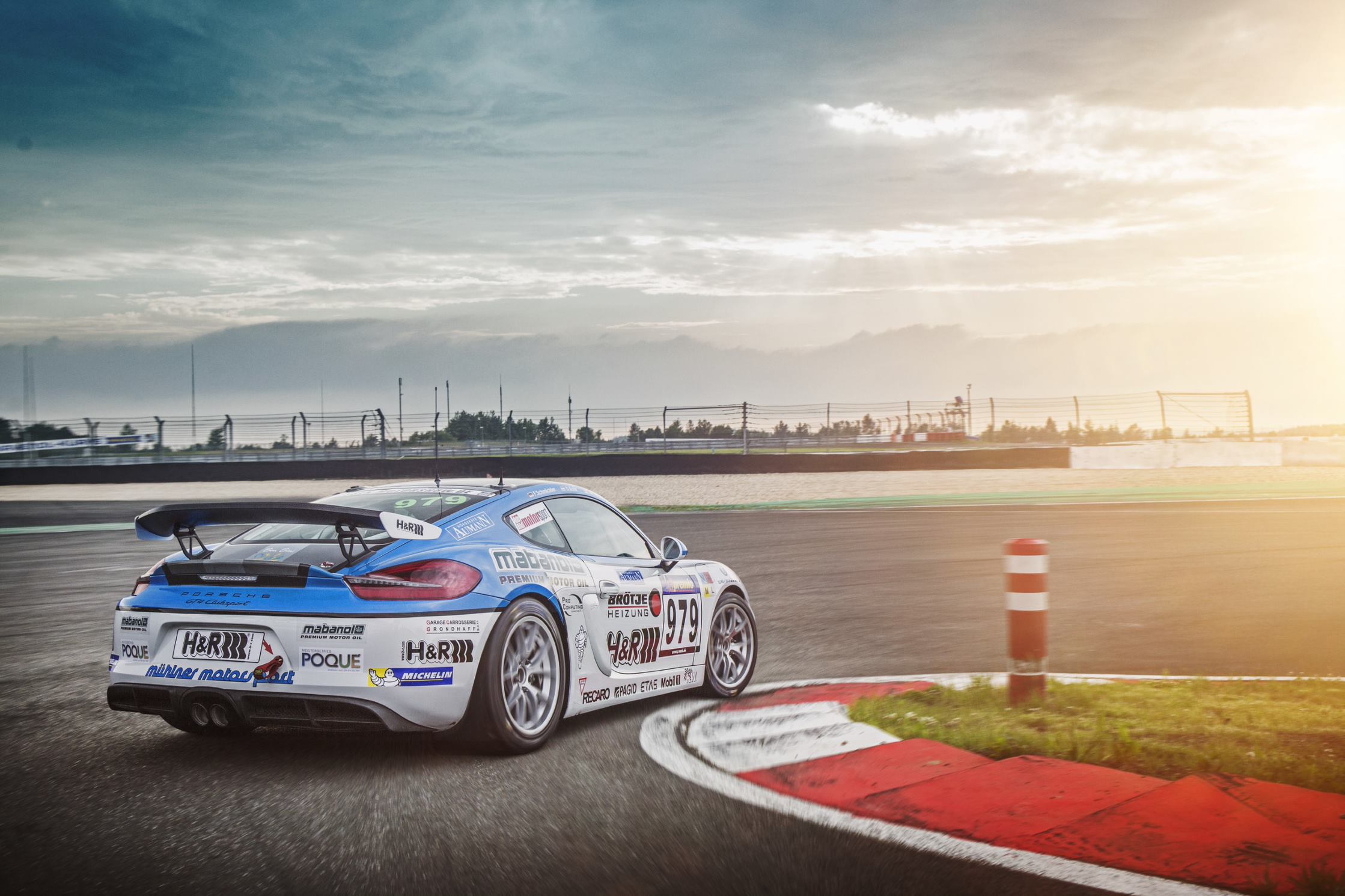 Mabanol Premium Motor Oil - Racing Car